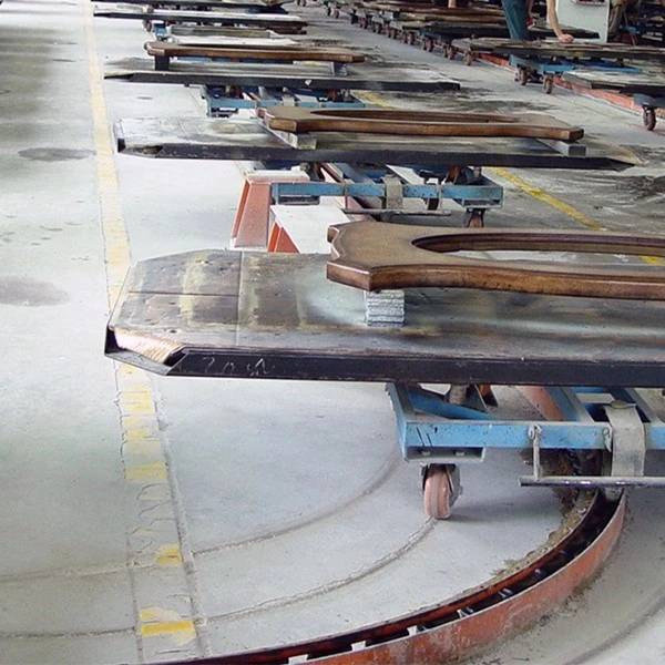 Temperature expansion rail